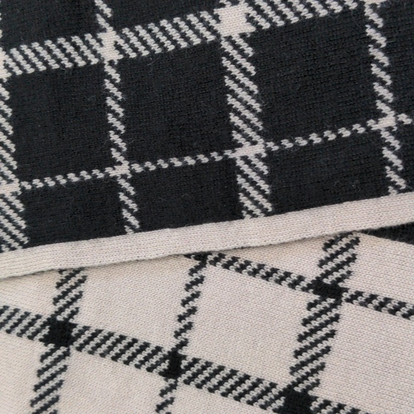 NEW Coach Black and White Plaid Mittens Gloves and Matching Scarf Set - Picture 3 of 7